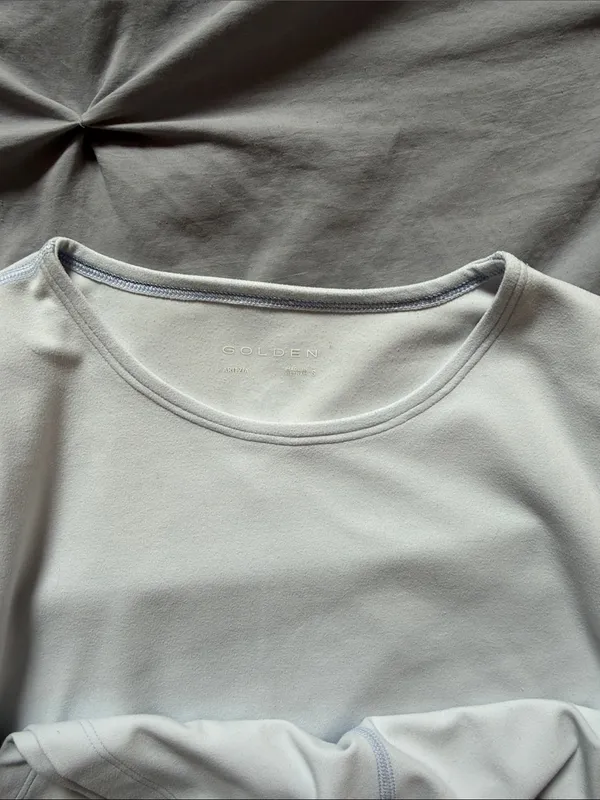 Aritzia Light Blue Short-Sleeve Cropped TNA golden Top - Image 3