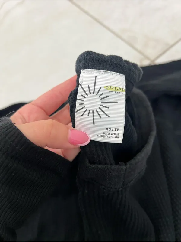 Offline by Aerie Black Waffle Long Sleeve Crewneck Size XS - Image 2