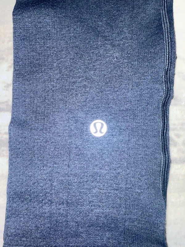 Lululemon knit leggings navy blue size 4 - Image 4