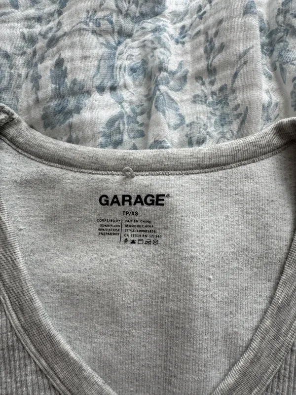 Garage Top Crop Long Sleeve Grey - Image 2
