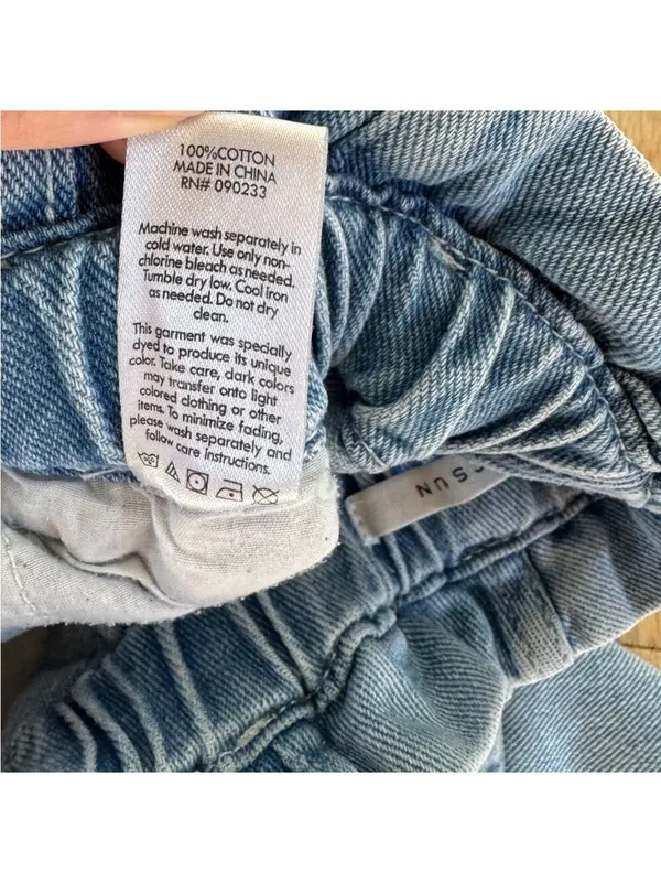 PacSun Mom Jean Light Wash Paperbag Jeans Size 24 - Image 4