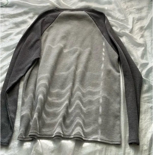 Edikted Oversized Two-Tone Grey Waffle Knit Long Sleeve - Image 2