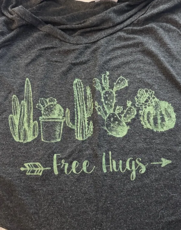 Paper Crane "Free Hugs" Sleeveless Tank Top - Image 6