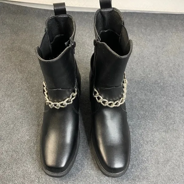 Pazzle Black Square Toe Chunky Heel‎ Ankle Boots Chain Detail Women's Sz 8.5 EUC - Image 2
