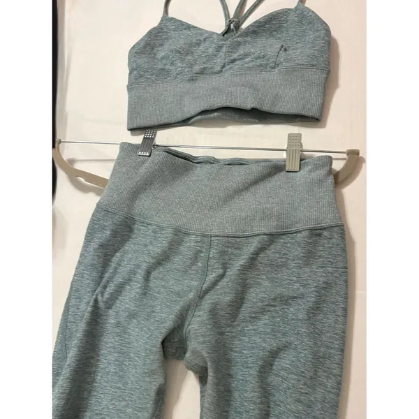 euc ALO Yoga bra leggings set seagrass green heather xs top small pants - Image 3