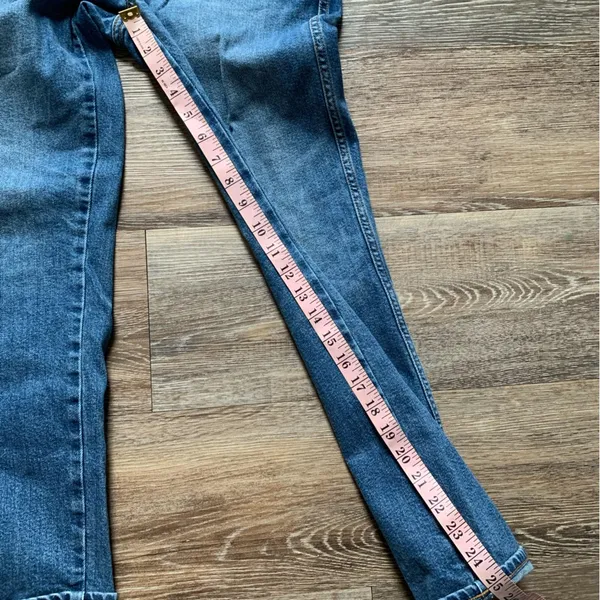 Lou & Grey Light Wash Straight Jeans 26 - Image 7