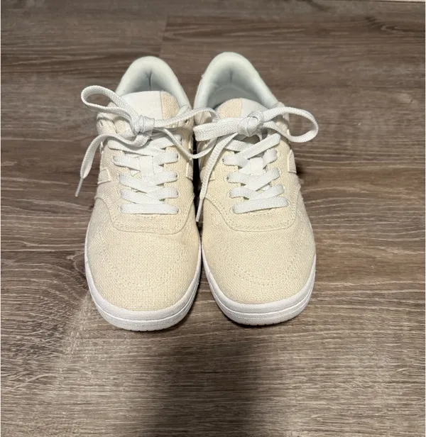 New Balance Sneakers - Image 3