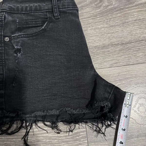 Old Navy Boyfriend Black Distressed‎ Denim Shorts Raw Hem Womens Size 0 Mid Rise - Image 8
