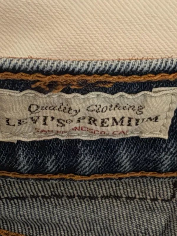 Levi's Premium Wedgie Straight Raw Hem Jeans Size 24 Dark Wash High Rise Cropped - Image 7