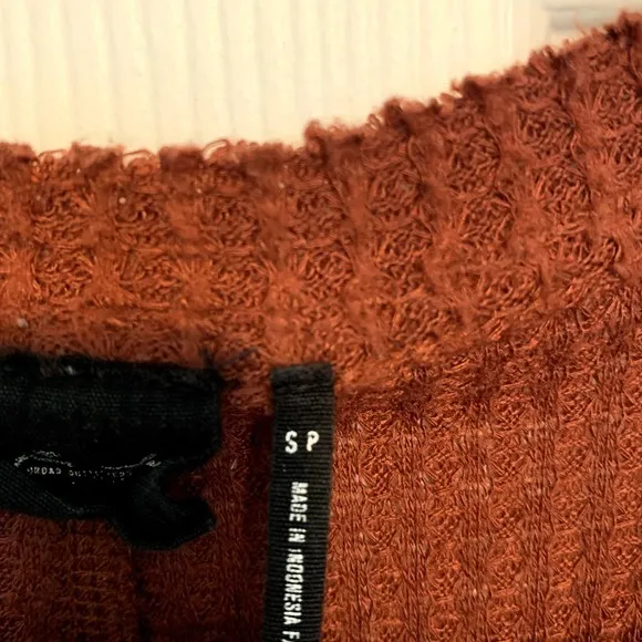 Out From Under Rust Oversized Thermal Button Front Top Women's Size Small‎ - Image 4