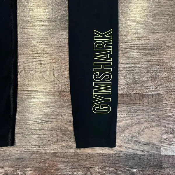 Gymshark Full Length Black Leggings Size Small - Image 3