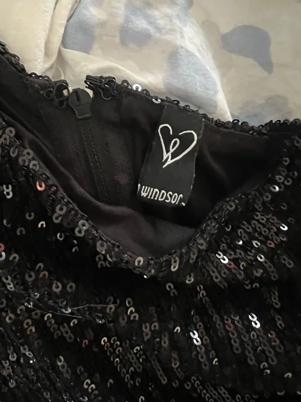 Windsor Dress Black Sequin Mini One-Shoulder - Image 4
