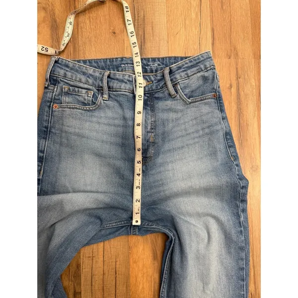 Old Navy Higher High-Rise Flare Jeans Women's 6 Medium Wash Stretch Denim - Image 8