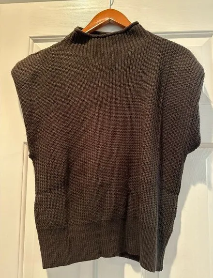 Sofie The Label NWT  size M brown sweater - Image 2