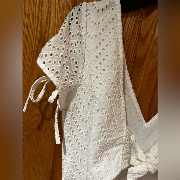 Express White Cotton Eyelet Open Tie Back Slit Sleeves Lined Romper Size‎ 4 - Image 15