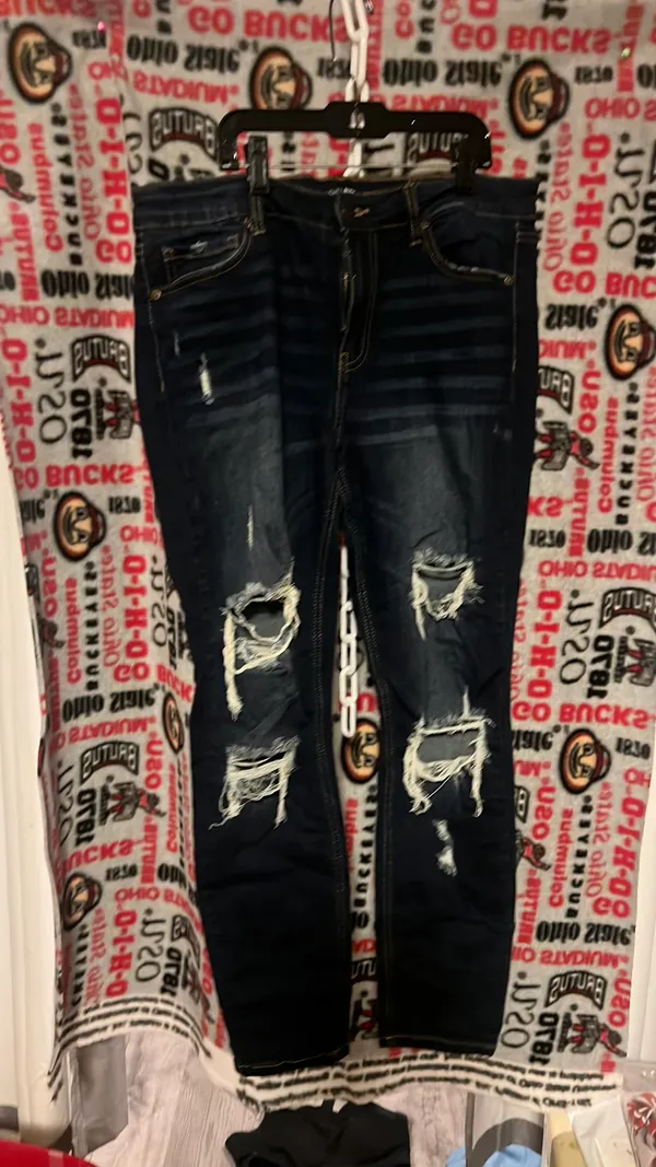 Women’s distressed jeans Blue Size these are size 15 women’s - Image 3