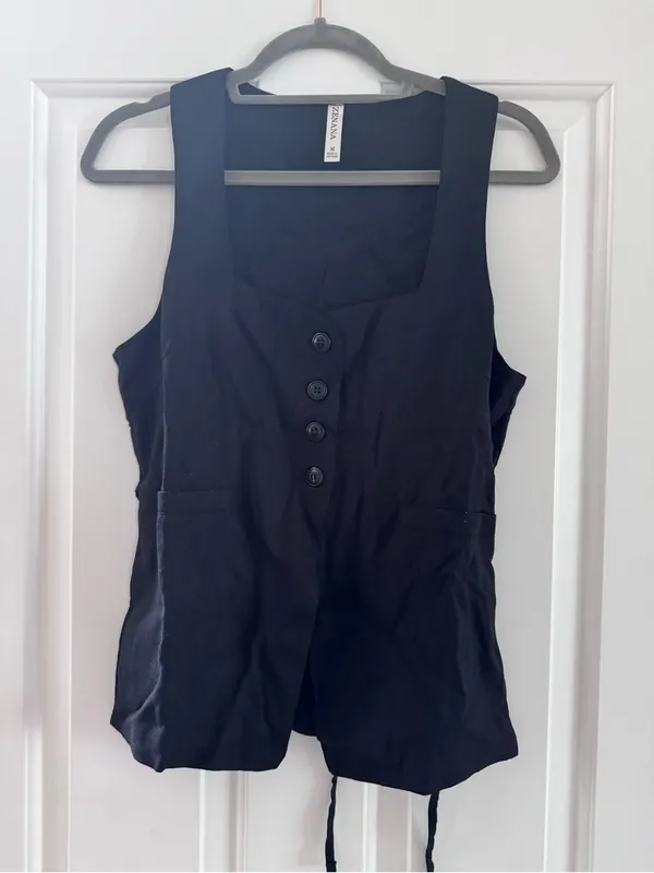 Zenana NWOT Black Square Neck Split Front Button Front Tie Back Vest - Image 2