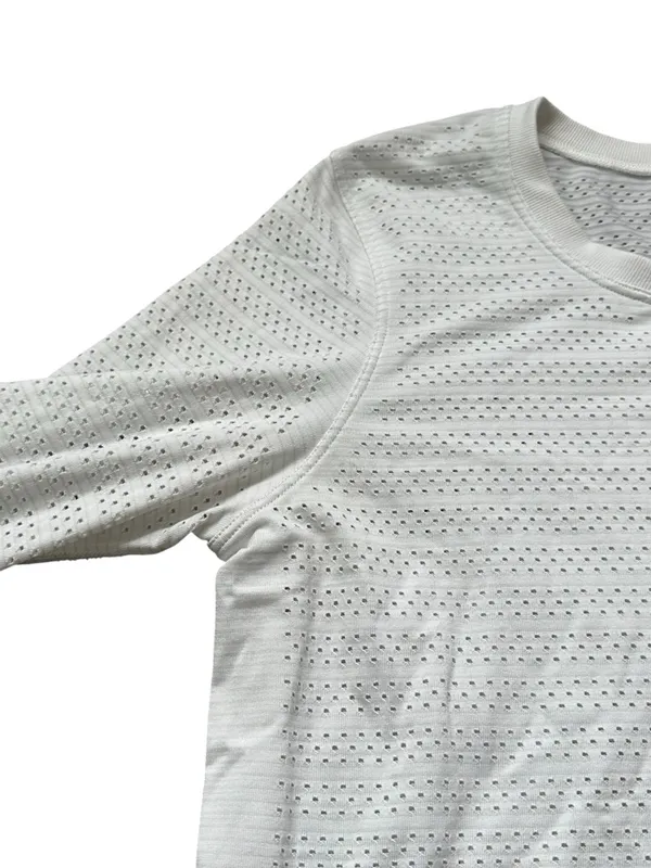 Lululemon Breeze By Long Sleeve Athletic Run Activewear Athleisure - Image 3