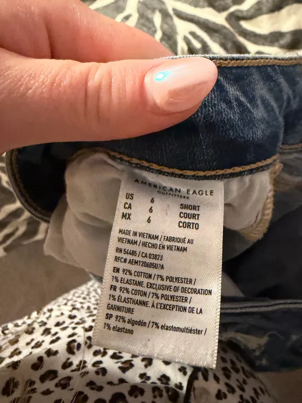 American Eagle Jeans - Image 3