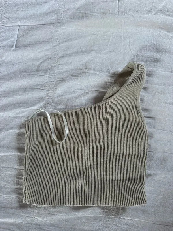 Aritzia Babaton Tank - Image 2