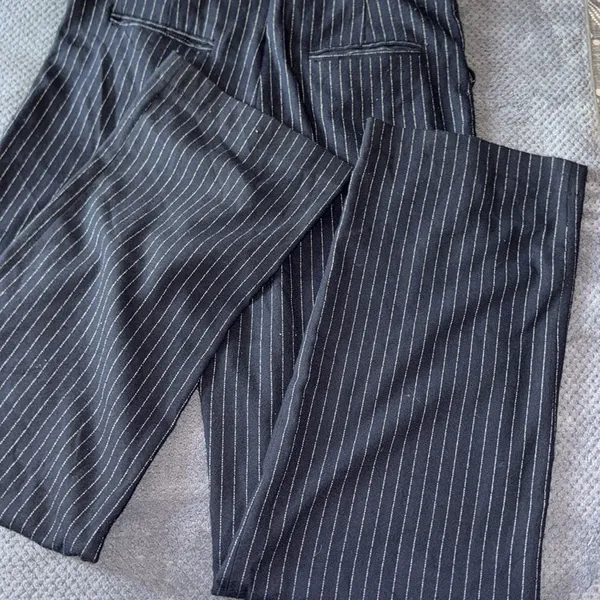 Anthropologie Size 2 Black Wide Leg‎ Pin stripped Jumpsuit - Image 6