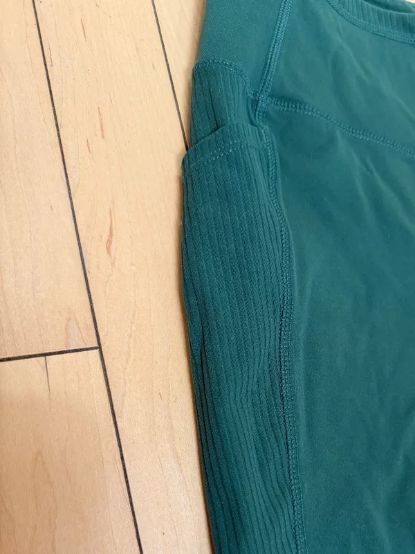 Mondetta World Outfitter Dark Green Ribbed Detail Bike Shorts Size Small - Image 2