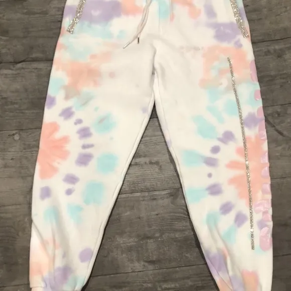 Chris D’Elia Life Rips Custom Dye Sweat Pants - Image 4