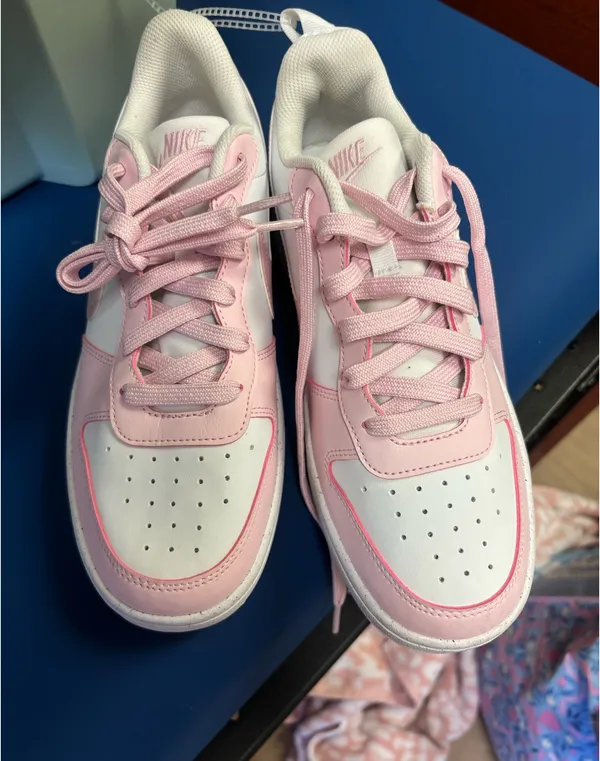 Nike Shoes Women’s - Image 2