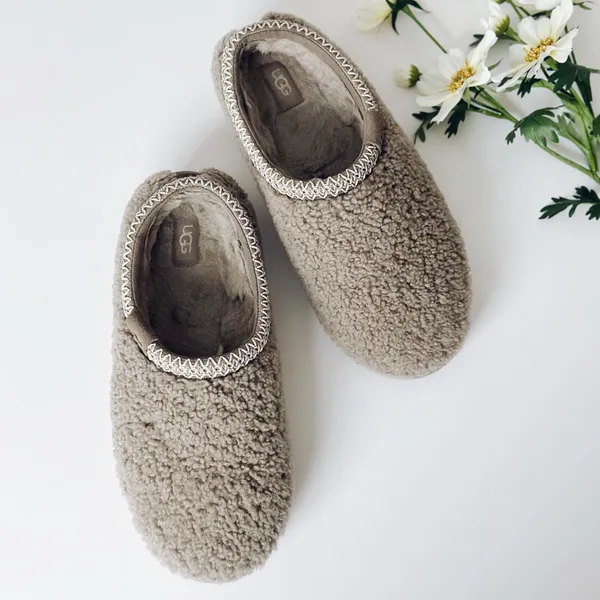 UGG Tazz Maxi Curly Genuine Shearling Slipper Grey - Image 5