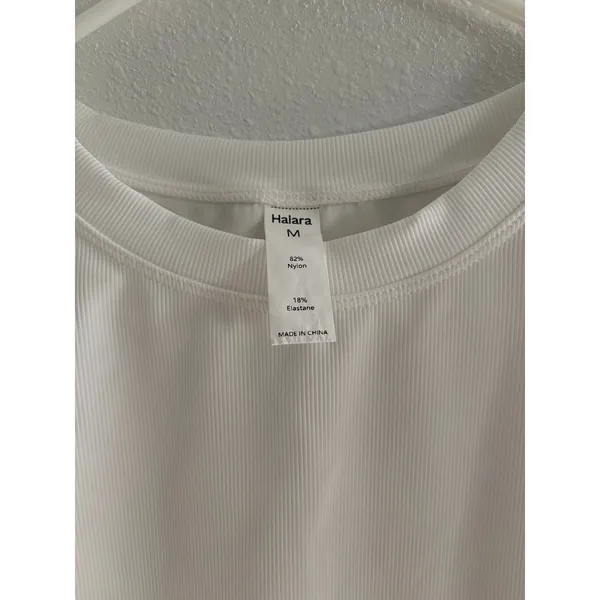 Halara Tank Womens Medium White Cropped Ribbed Yoga Crewneck Active Sporty Gym‎ - Image 5