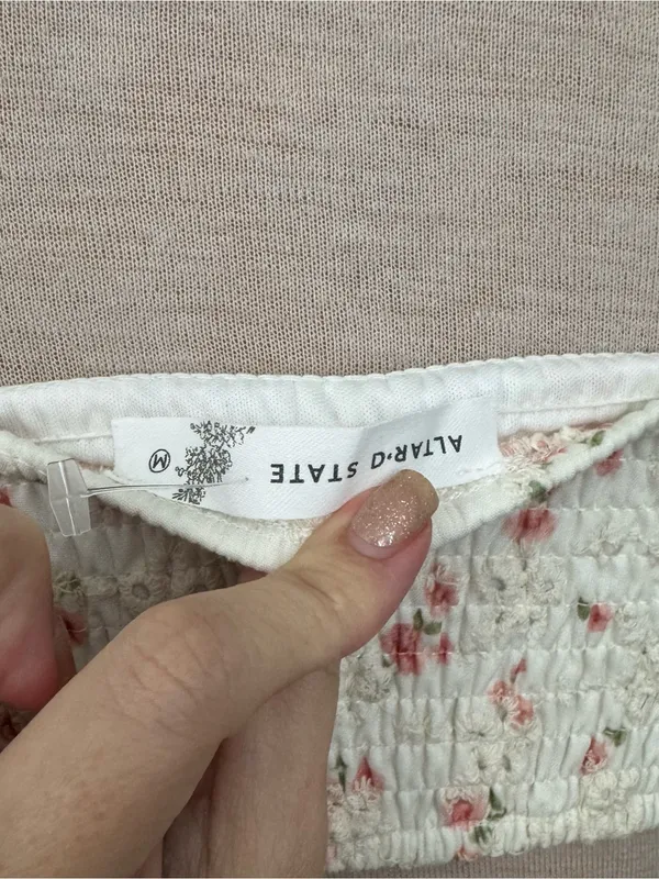Altar'd State White & Pink Floral Eyelet Embroidered Bandeau Crop Top Medium - Image 4