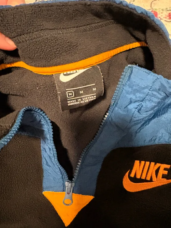 Nike Quarter-Zip Pullover - Image 2