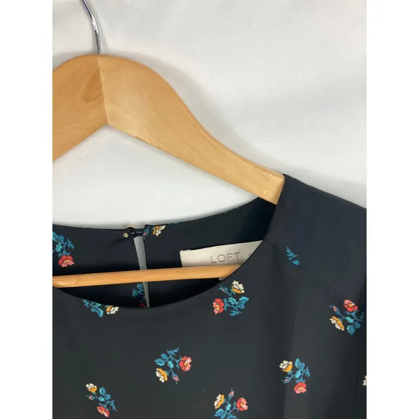 Ann Taylor Loft Flowy Long Sleeve Floral Blouse Size Medium - Image 4