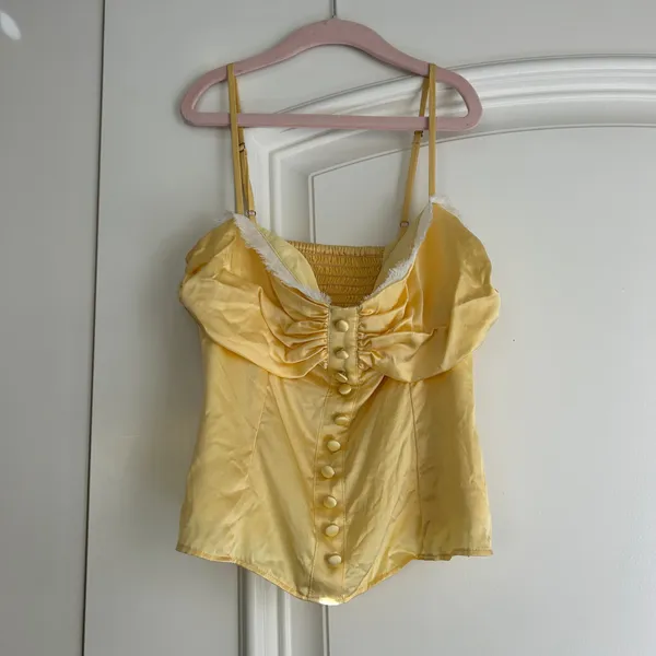 Reformation ursla silk yellow top - Image 3