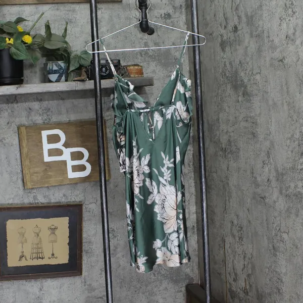 NWT Midnight Bakery Womens Fiji Ruffled Open-Back Chemise FIJ110 Green S - Image 3