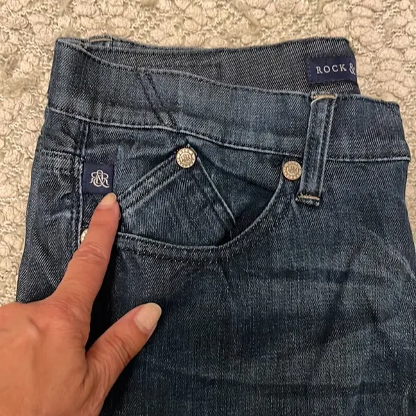 ROCK & REPUBLIC Berlin Denim Jeans. Size 10 W/2 % spandex‎ - Image 7