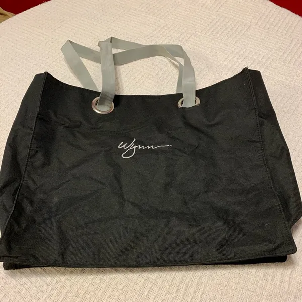 WYNN Las Vegas hotel black signature tote - Image 3