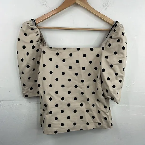 H&M Polka Dot Puffy Sleeve Crop Top size Medium - Image 5