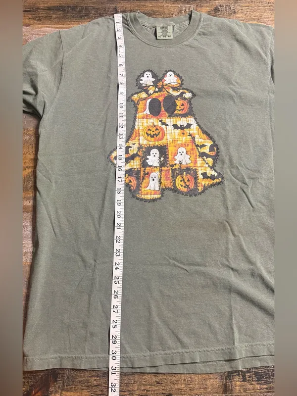 Comfort Colors Moss Short Sleeve Tee with Halloween Patch Ghost Graphic - Image 6