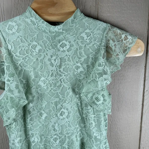 Anthropologie MAEVE Lace Mini Dress Medium Light Green Mock Neck Flutter Sleeve - Image 2