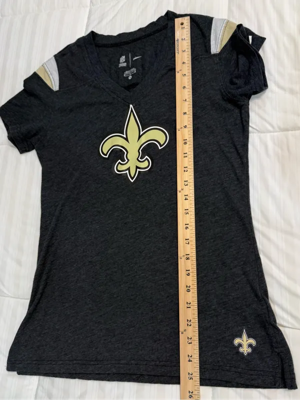 Nike Women's Black & Gold New Orleans Saints Fleur-de-Lis V-Neck Tee - Image 5