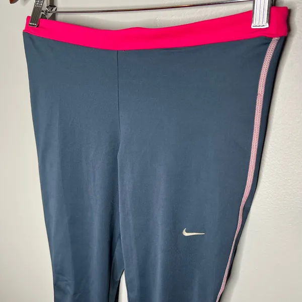 NEW Nike Golf Tour Performance DRI-FIT Cropped Leggings Women's Small Grey Pink - Image 10