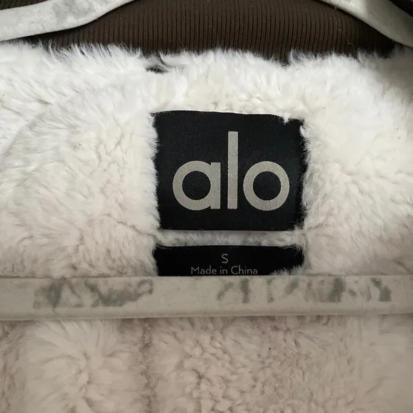 Alo Yoga Faux Fur Urbanite Bomber Espresso/Ivory S - Image 3