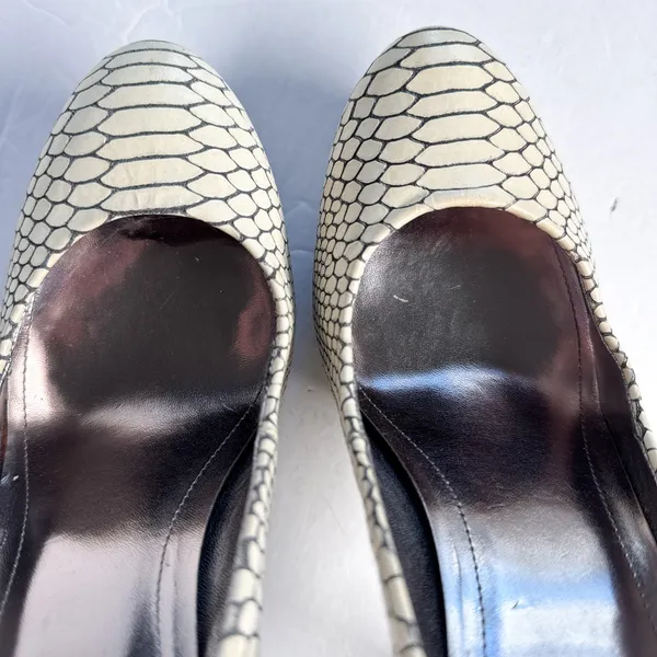 Calvin Klein Karsyn Python Embossed Leather Platform Pumps 7M - Image 7