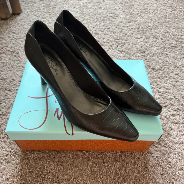 LifeStride Black Croc Pointed Toe Heels Size 8.5 - Image 2