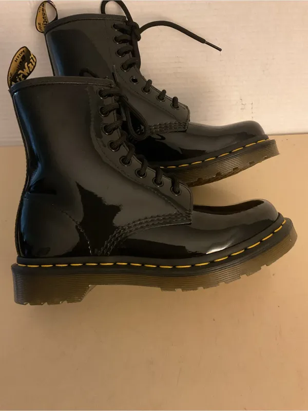 Dr. Martens women Black Patent leather Combat Boots US 5 - Image 10