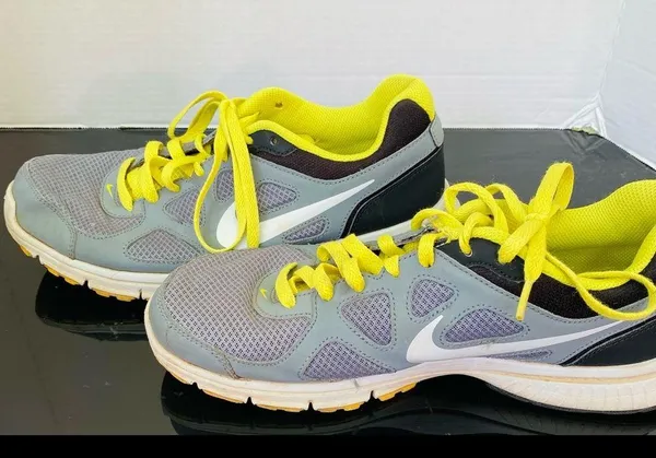 Nike women's Revolution Grey/Yellow Running Shoes. 9 - Image 3