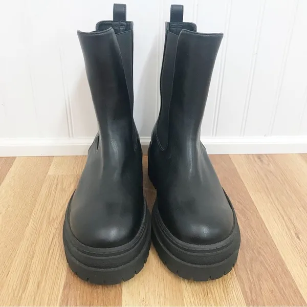 GOOD AMERICAN Black Leather Platform Chelsea Boot Bootie Midi Lug Sole‎ Size 8 - Image 4