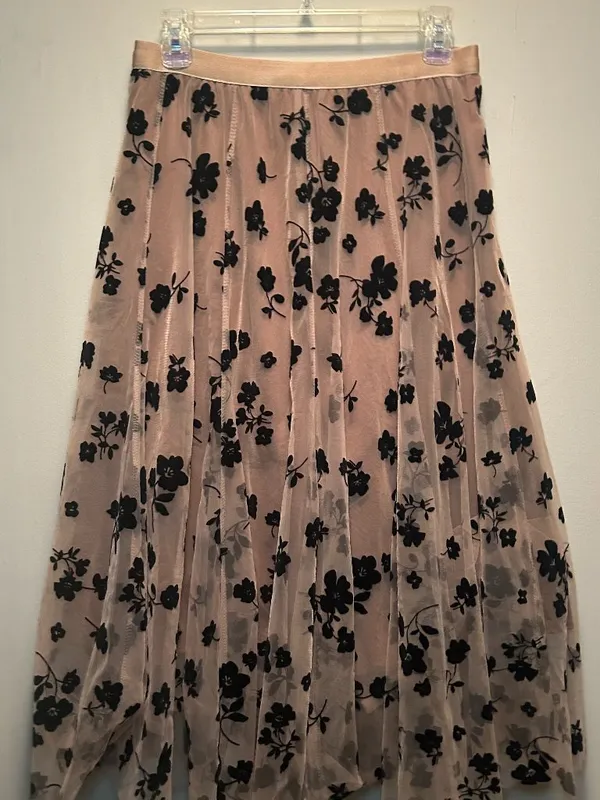 Chicwish 3D Posy Double Layered Mesh Midi Skirt in Taupe with Black Flowers Size S - Image 2