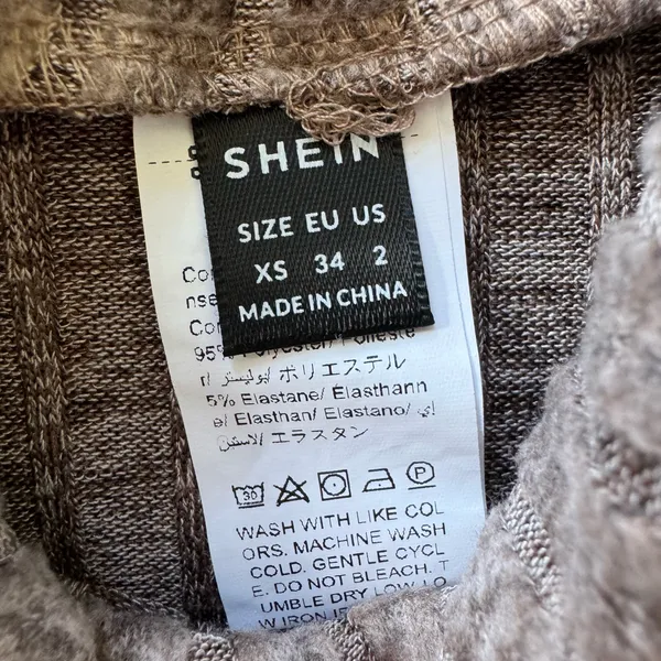 Shein Turtleneck Sleeveless Knit top - Image 7
